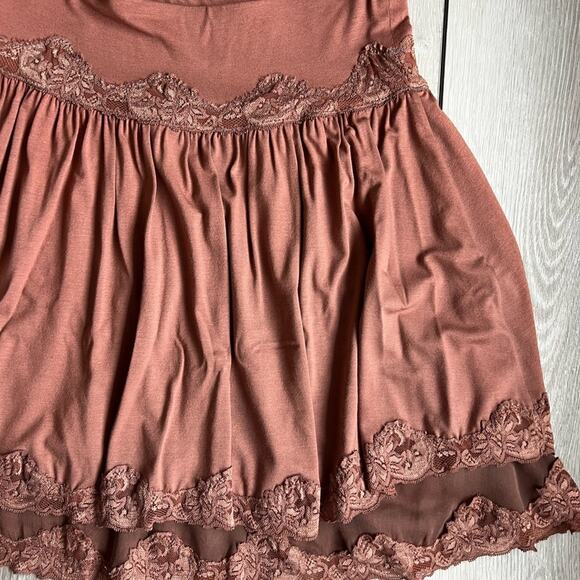 bebe y2k 2000s lace silk trim layered mini skirt stretch mink brown medium - Picture 2 of 7